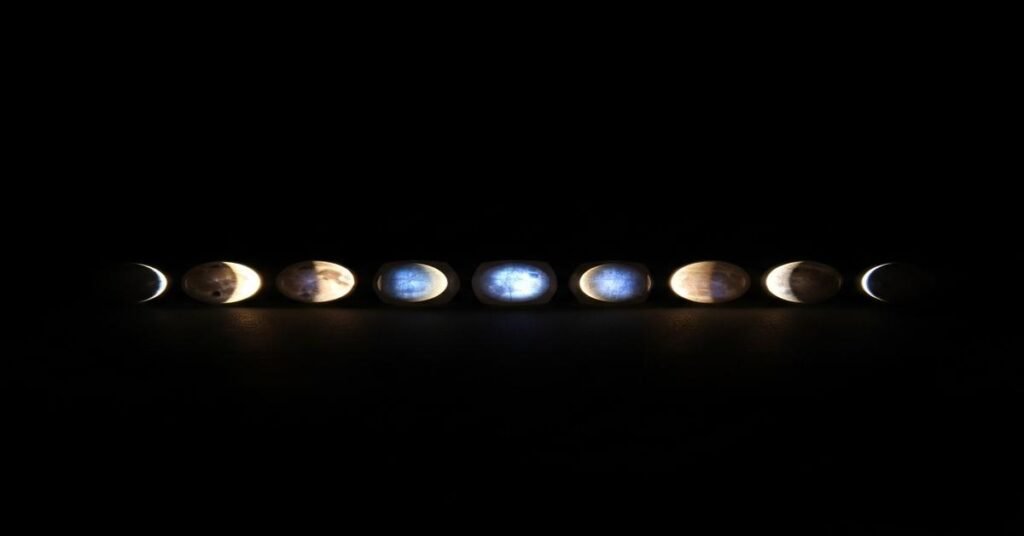 28-Day Diary: How Moonstone Looks Under Every Phase (Photo Log)