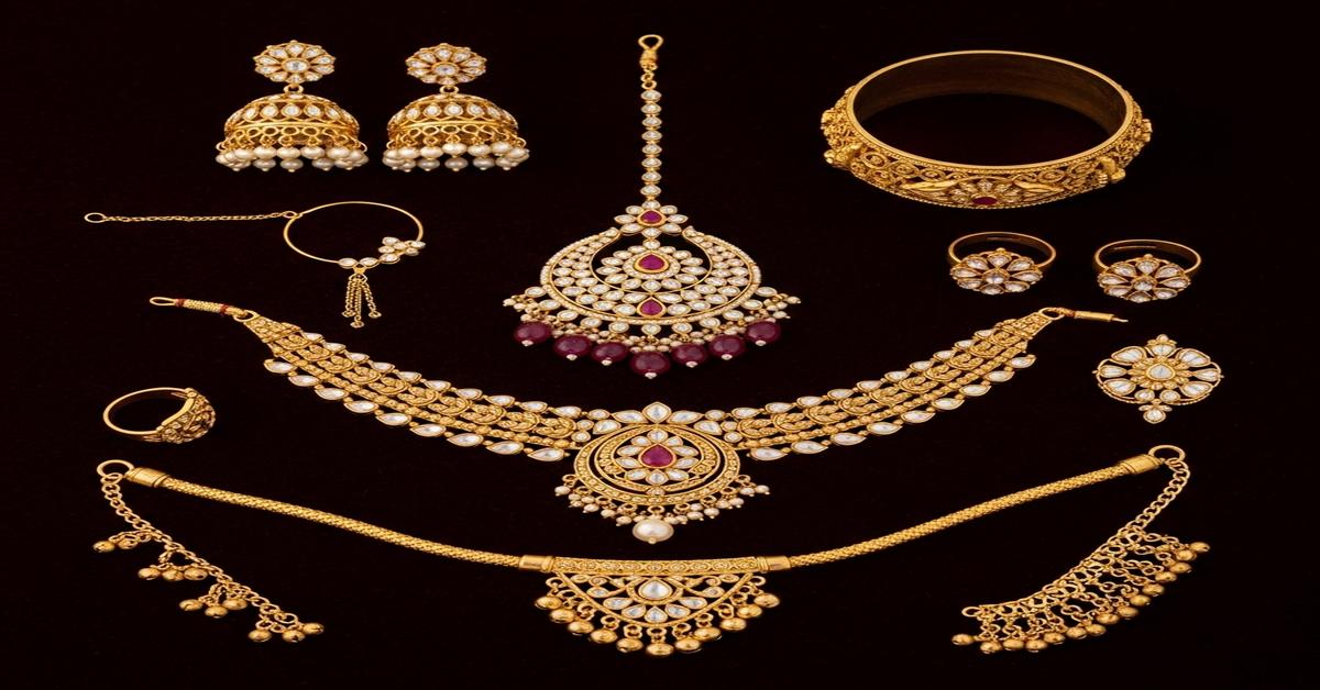 A Guide to Traditional Indian Jewelry: From the Maang Tikka to the Kamarbandh, 10 Classic Pieces You Should Know.